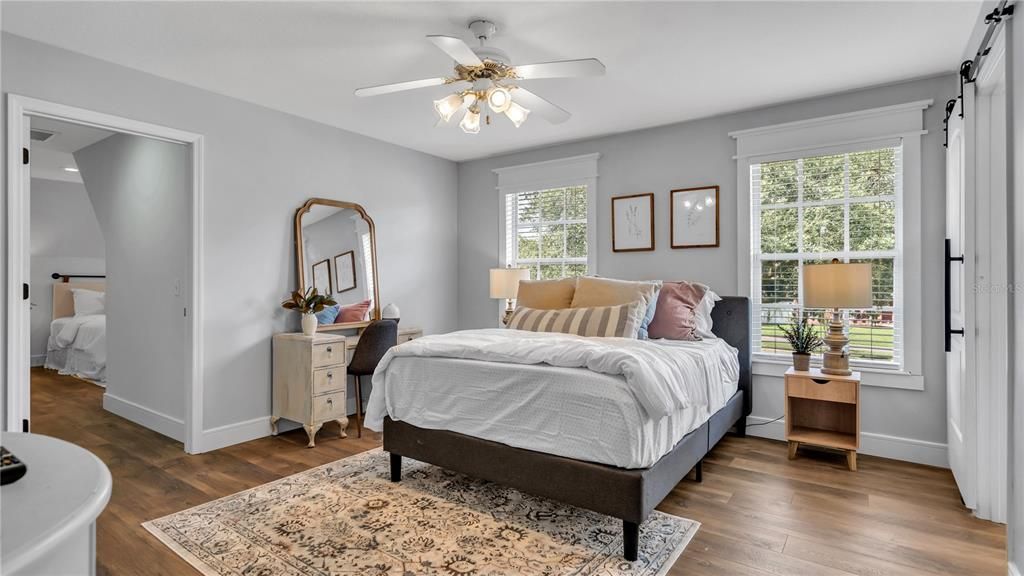 合同活跃: $599,900 (4 贝兹, 2 浴室, 2922 平方英尺)