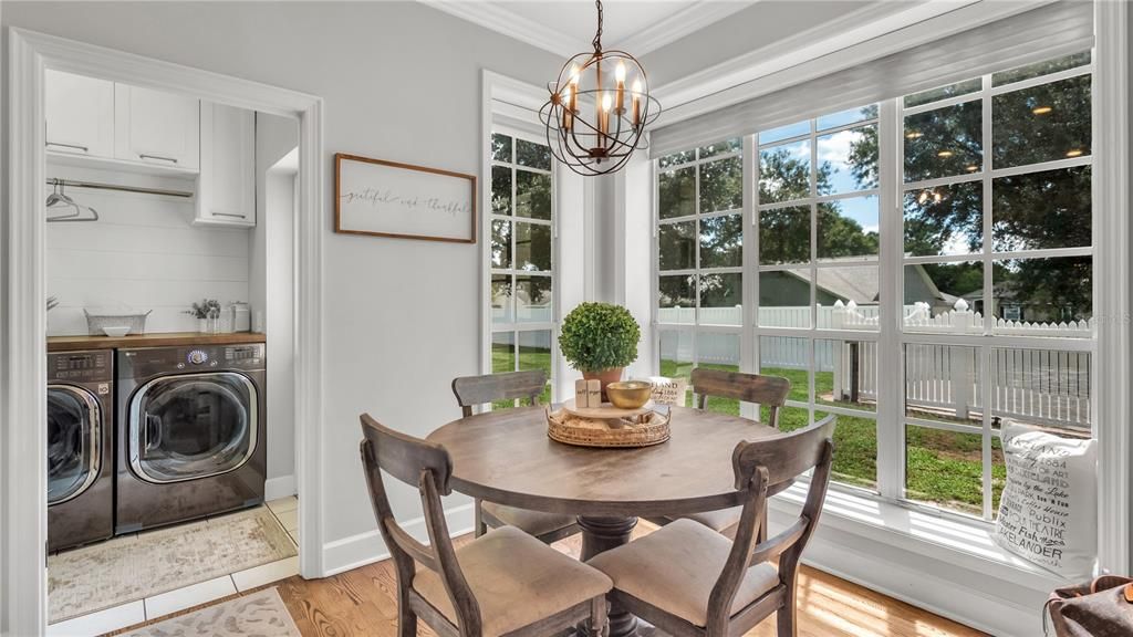 合同活跃: $599,900 (4 贝兹, 2 浴室, 2922 平方英尺)