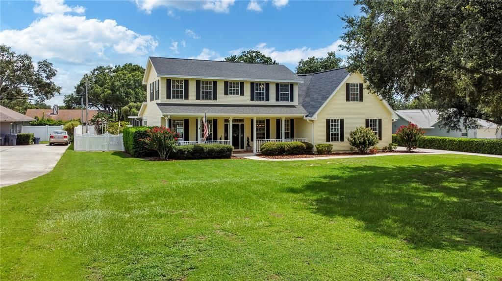 合同活跃: $599,900 (4 贝兹, 2 浴室, 2922 平方英尺)