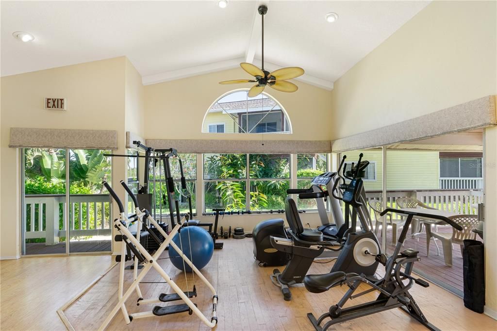 待售: $348,000 (2 贝兹, 2 浴室, 1140 平方英尺)