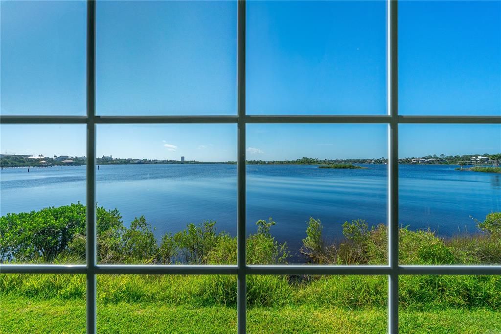 待售: $348,000 (2 贝兹, 2 浴室, 1140 平方英尺)