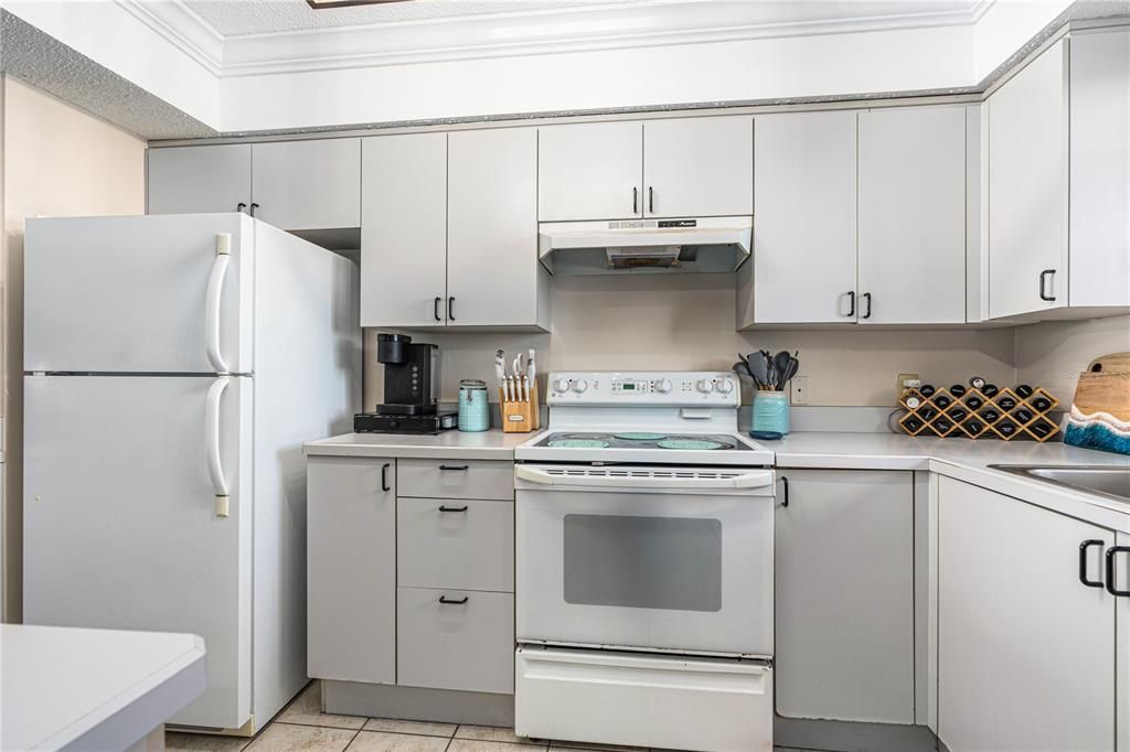 待售: $348,000 (2 贝兹, 2 浴室, 1140 平方英尺)