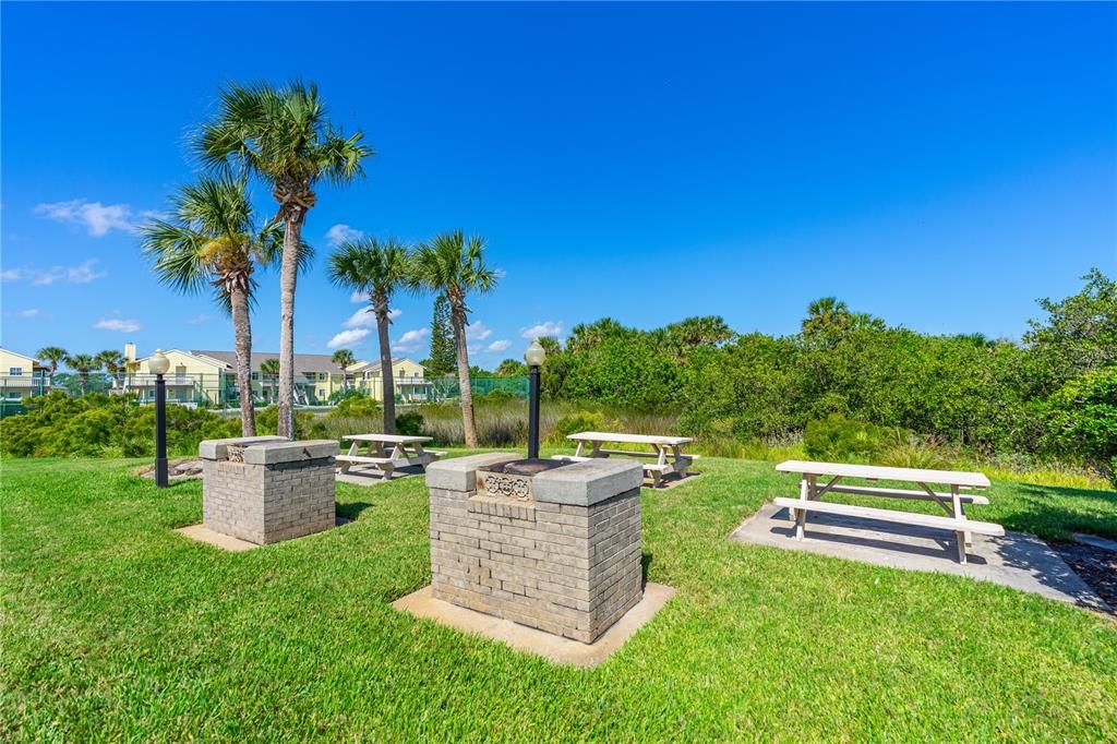 待售: $348,000 (2 贝兹, 2 浴室, 1140 平方英尺)