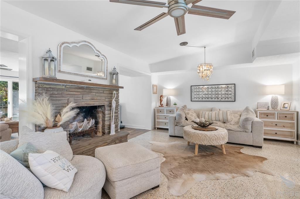 待售: $443,000 (3 贝兹, 2 浴室, 1838 平方英尺)