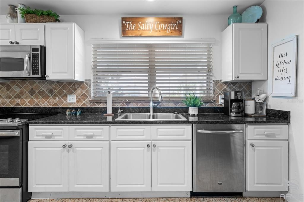 待售: $443,000 (3 贝兹, 2 浴室, 1838 平方英尺)