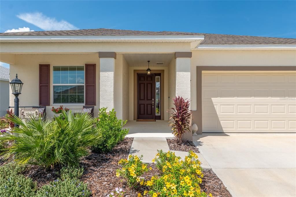 Под контрактом: $334,900 (3 спален, 2 ванн, 1959 Квадратных фут)