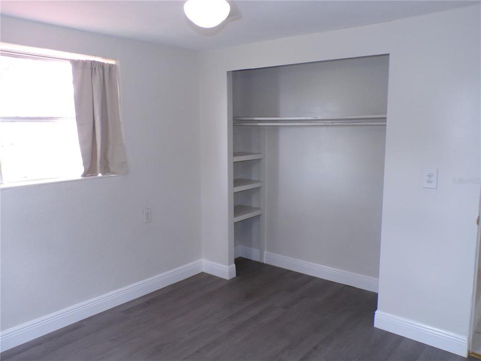 Activo con contrato: $180,000 (3 camas, 1 baños, 1209 Pies cuadrados)