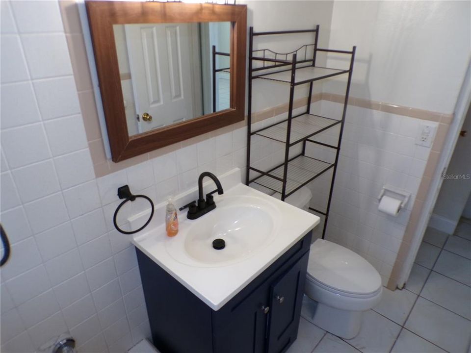 Activo con contrato: $180,000 (3 camas, 1 baños, 1209 Pies cuadrados)