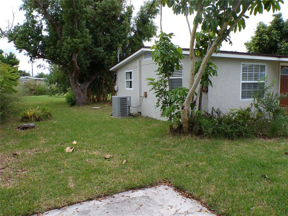 Activo con contrato: $180,000 (3 camas, 1 baños, 1209 Pies cuadrados)