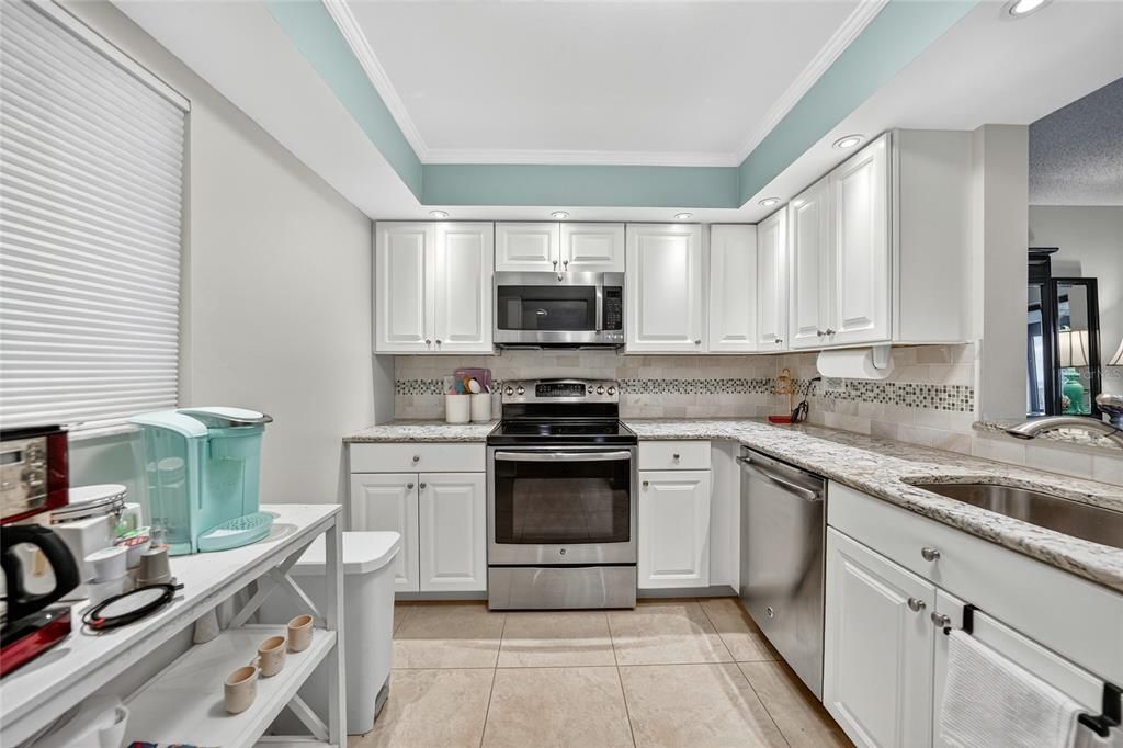 For Sale: $279,000 (2 beds, 2 baths, 1120 Square Feet)