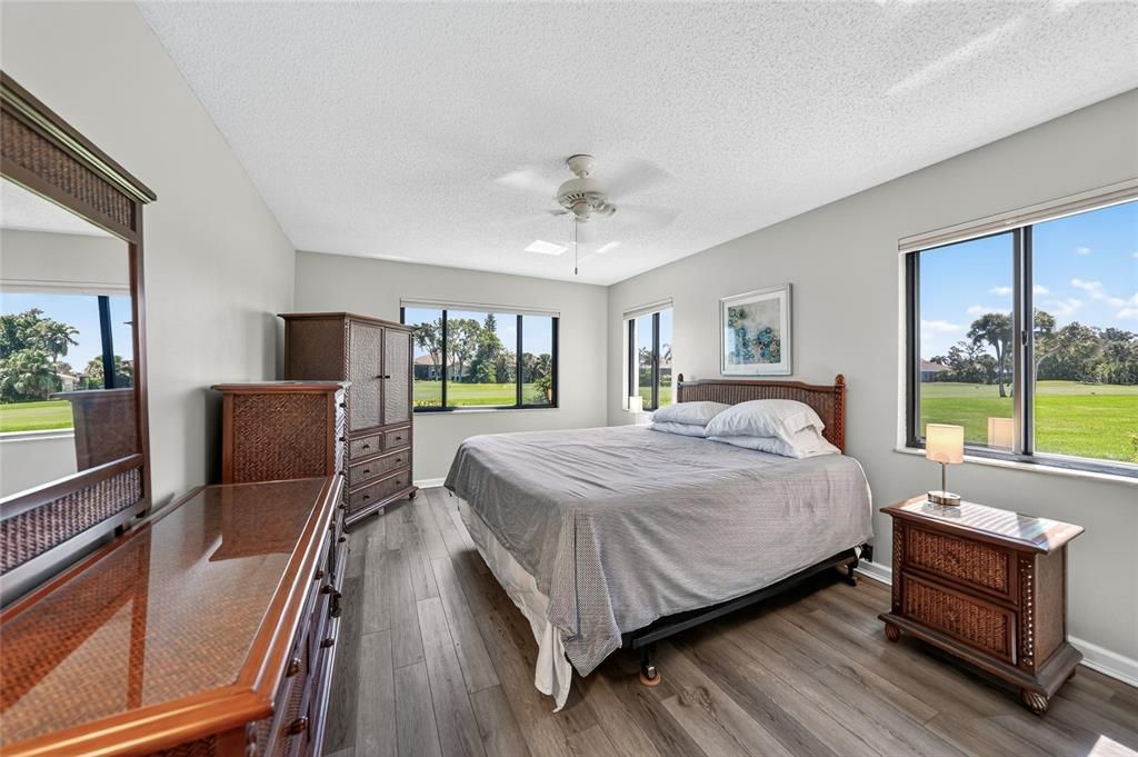 For Sale: $279,000 (2 beds, 2 baths, 1120 Square Feet)