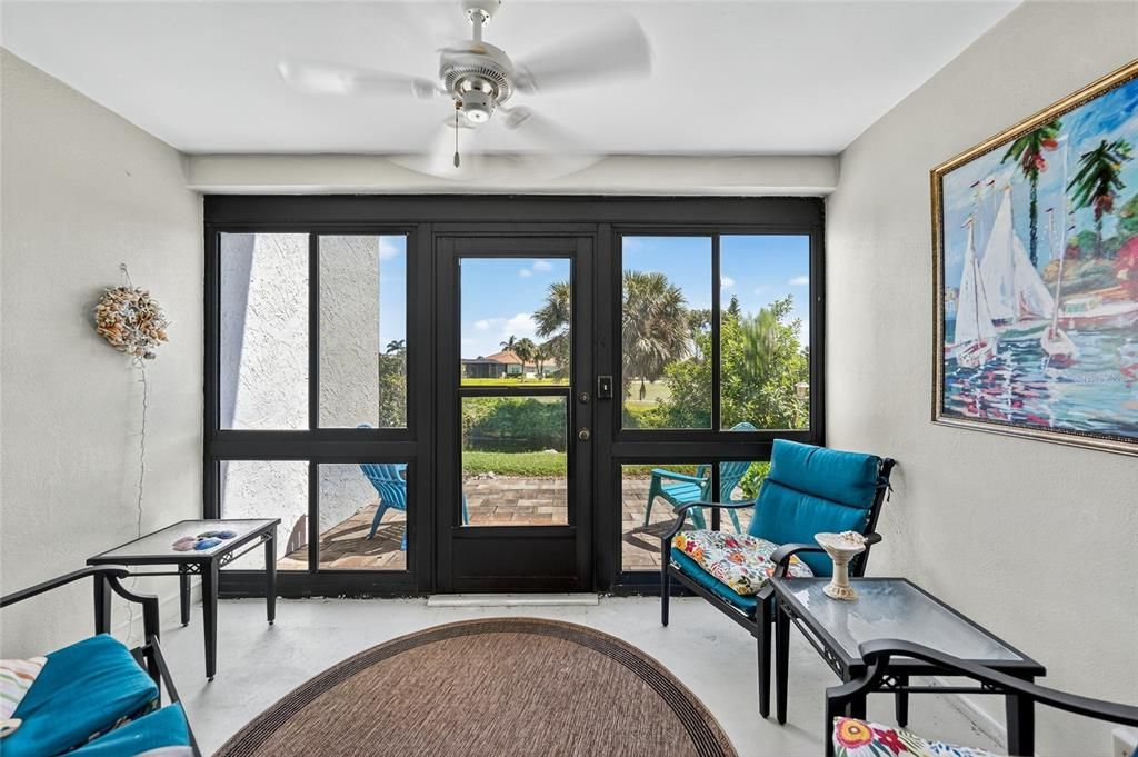 For Sale: $279,000 (2 beds, 2 baths, 1120 Square Feet)