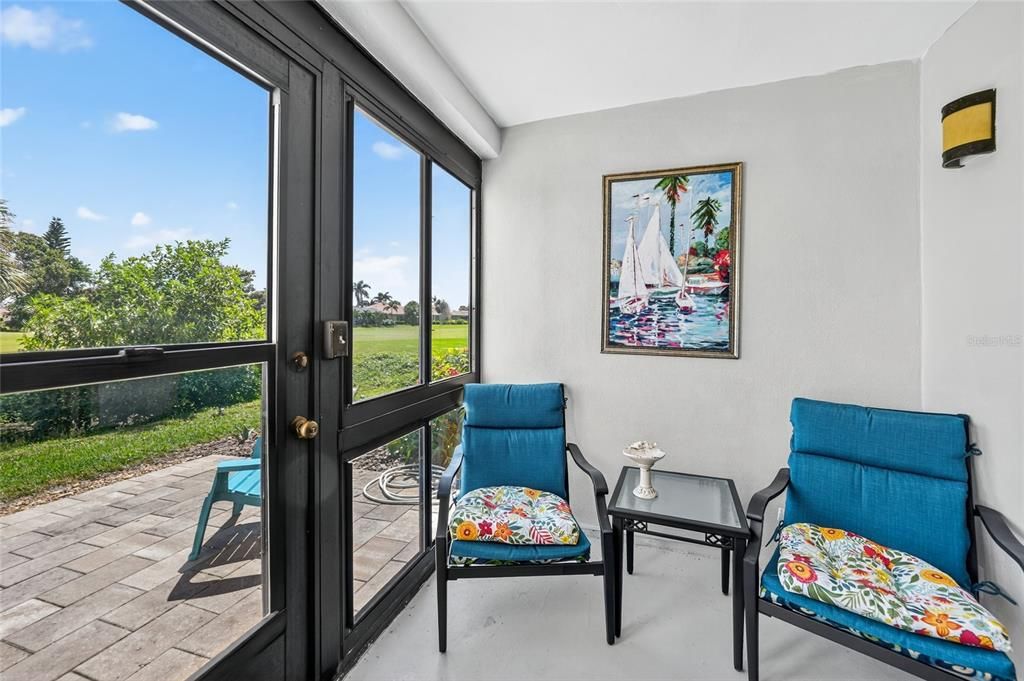 For Sale: $279,000 (2 beds, 2 baths, 1120 Square Feet)