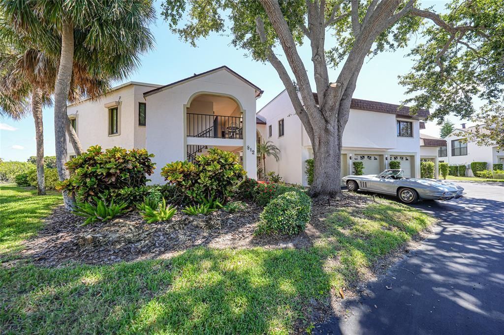 For Sale: $279,000 (2 beds, 2 baths, 1120 Square Feet)