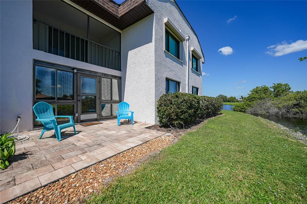 For Sale: $279,000 (2 beds, 2 baths, 1120 Square Feet)