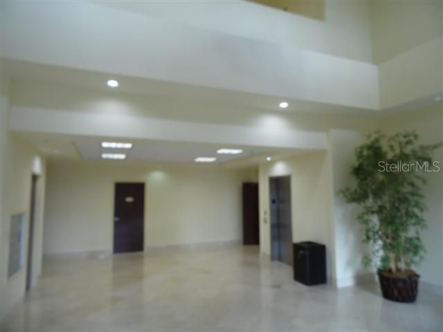 Под контрактом: $195,900 (0 спален, 0 ванн, 905 Квадратных фут)