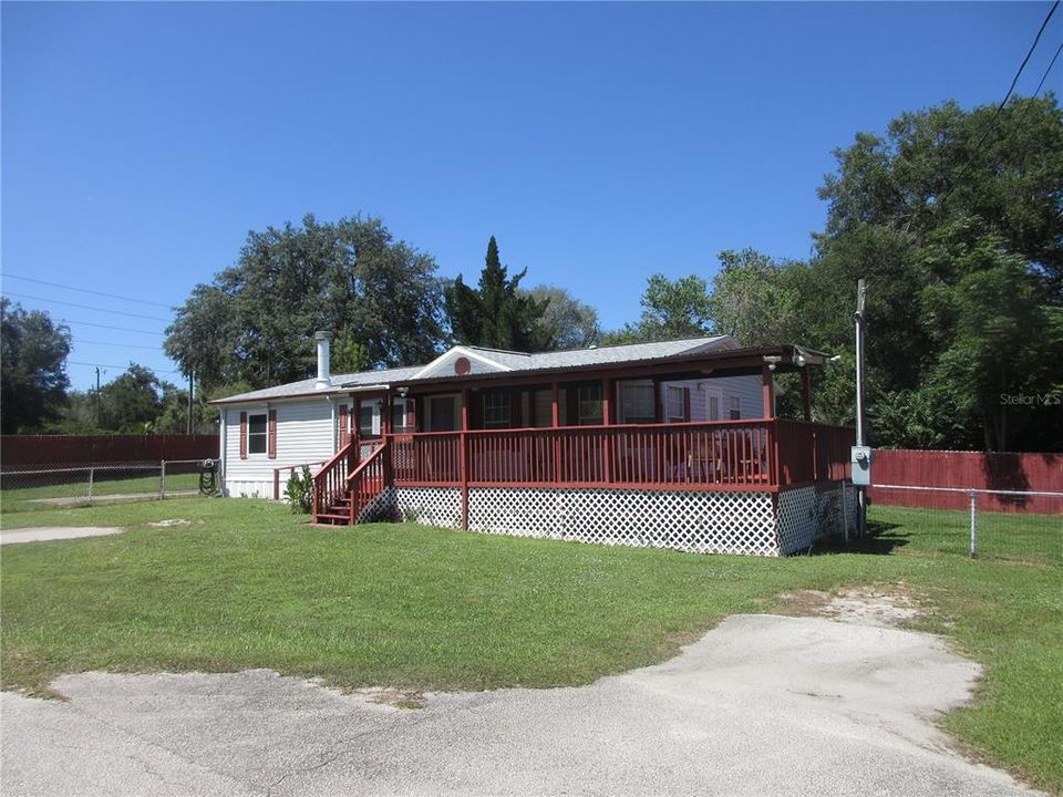 合同活跃: $170,000 (3 贝兹, 2 浴室, 1293 平方英尺)