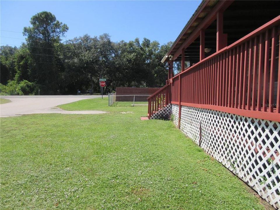 合同活跃: $170,000 (3 贝兹, 2 浴室, 1293 平方英尺)