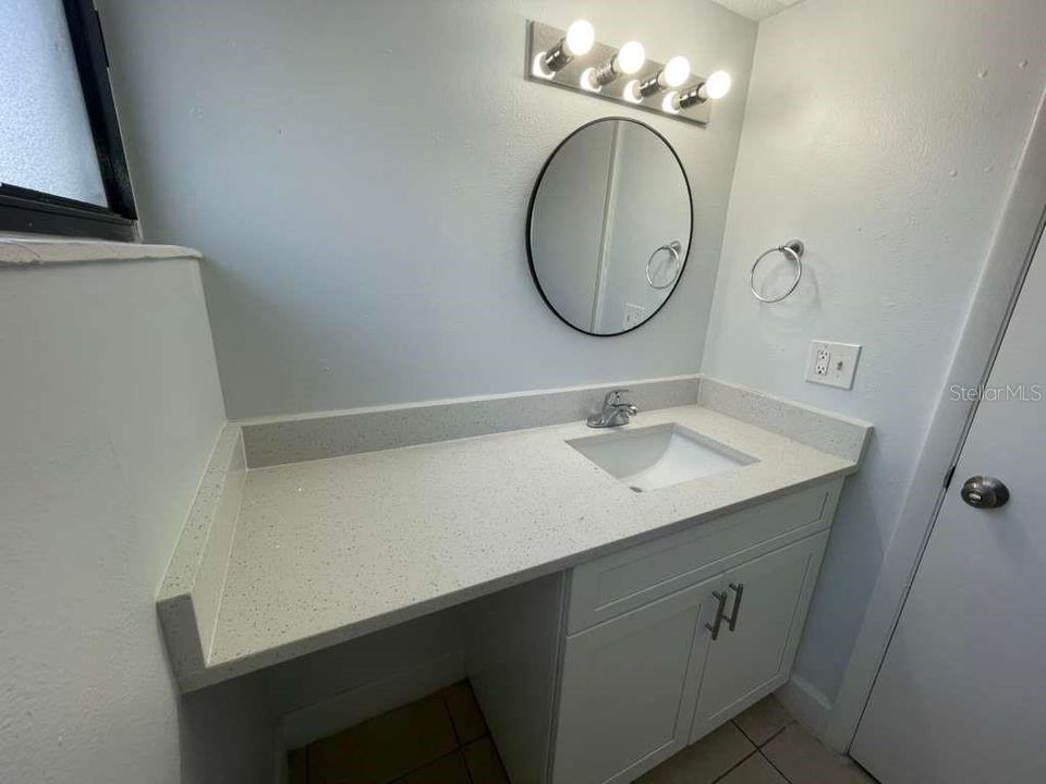 For Rent: $1,350 (1 beds, 1 baths, 750 Square Feet)