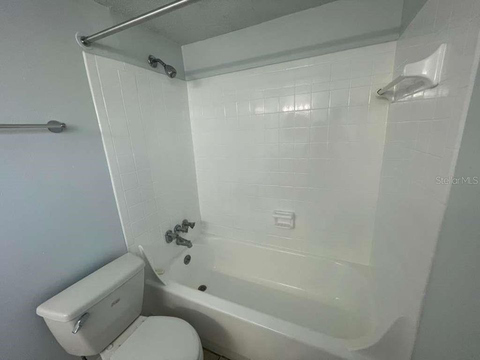 For Rent: $1,350 (1 beds, 1 baths, 750 Square Feet)