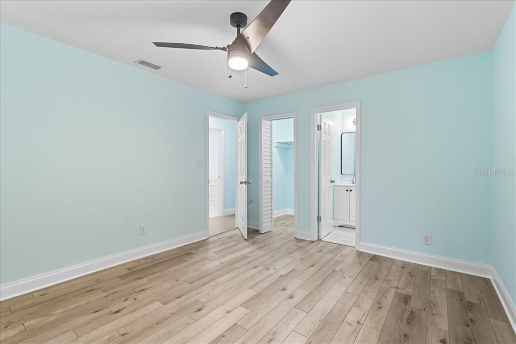 For Sale: $205,000 (3 beds, 2 baths, 1008 Square Feet)