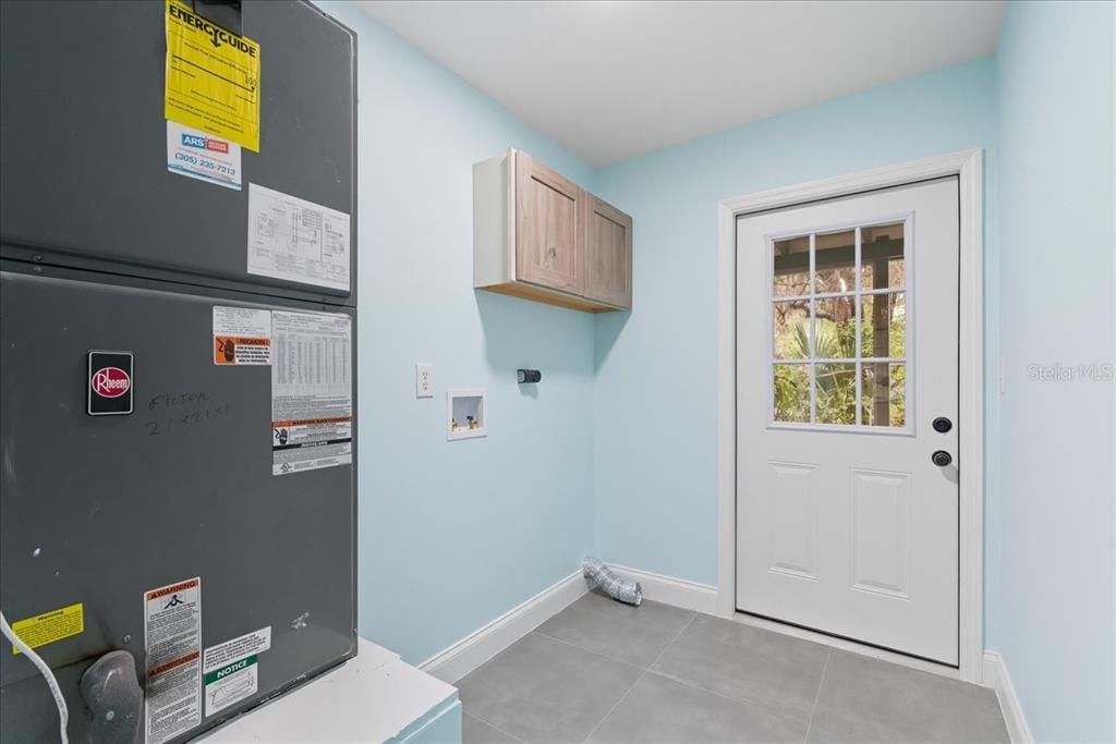 For Sale: $205,000 (3 beds, 2 baths, 1008 Square Feet)