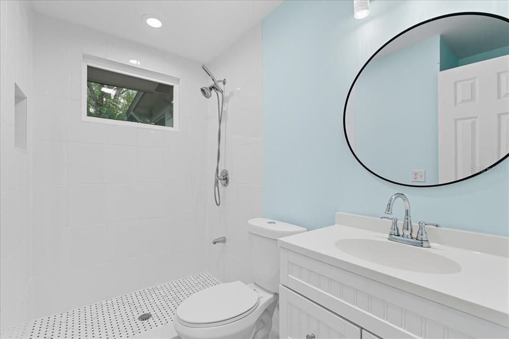 For Sale: $205,000 (3 beds, 2 baths, 1008 Square Feet)