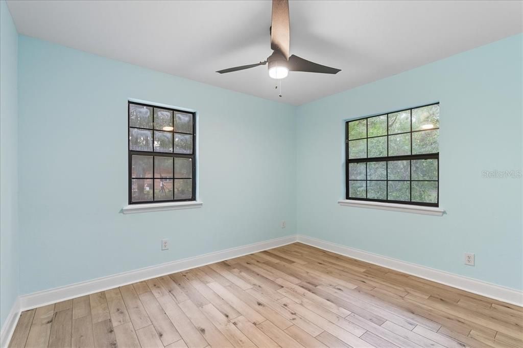 For Sale: $205,000 (3 beds, 2 baths, 1008 Square Feet)