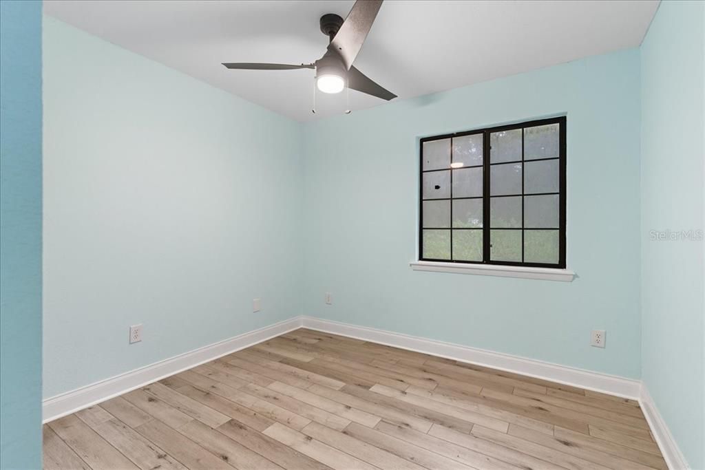 For Sale: $205,000 (3 beds, 2 baths, 1008 Square Feet)