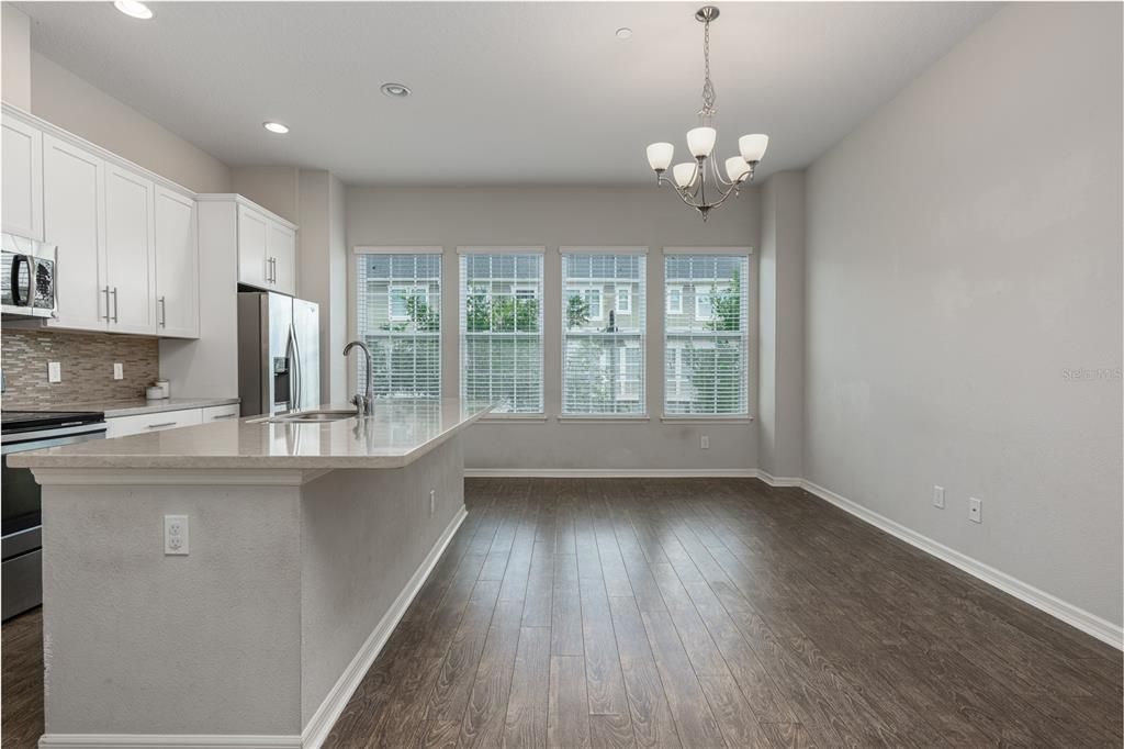 Active With Contract: $445,000 (3 beds, 3 baths, 1820 Square Feet)