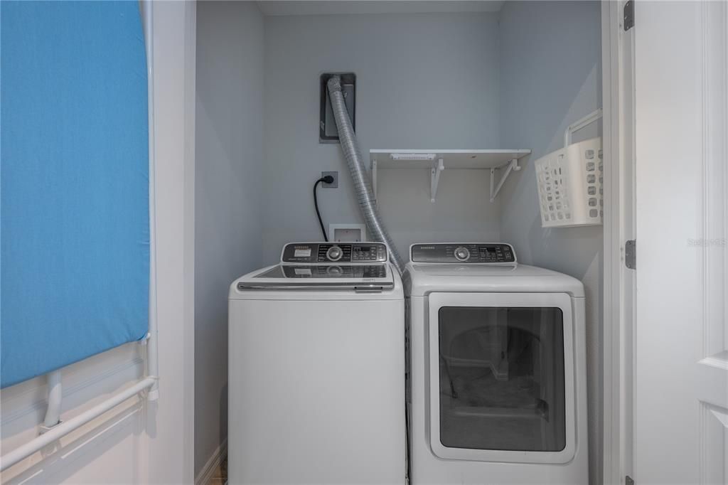 Active With Contract: $445,000 (3 beds, 3 baths, 1820 Square Feet)