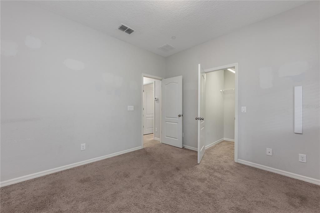 Active With Contract: $445,000 (3 beds, 3 baths, 1820 Square Feet)