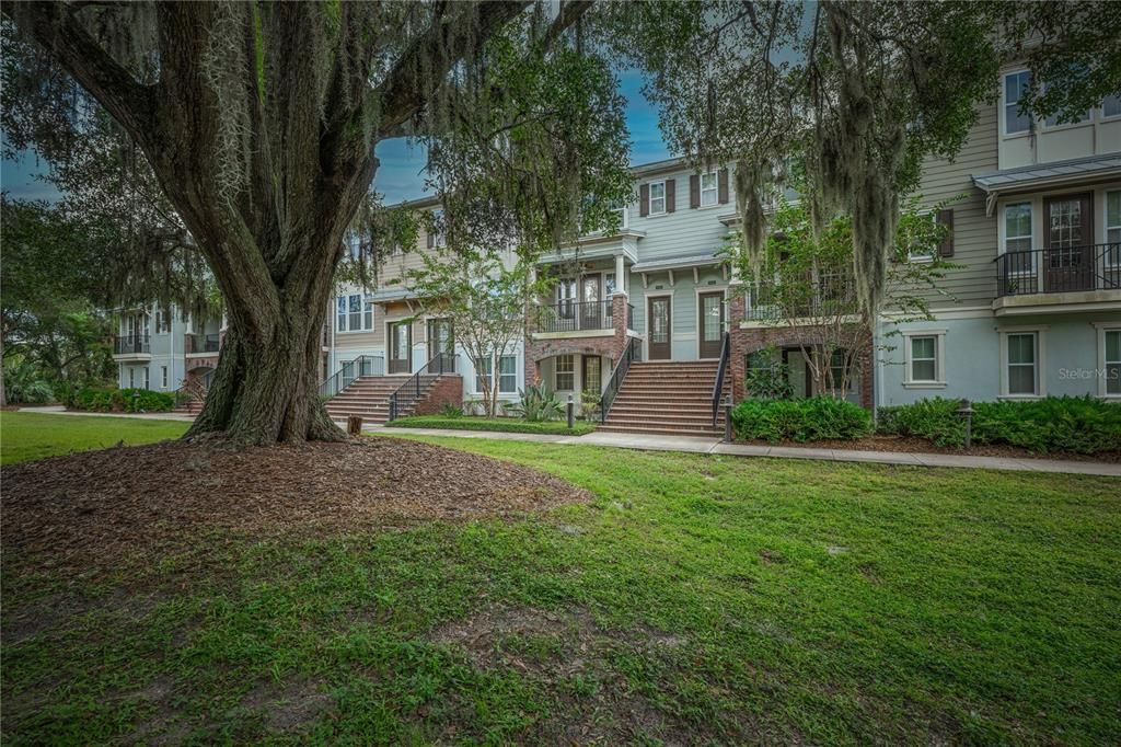 Active With Contract: $445,000 (3 beds, 3 baths, 1820 Square Feet)