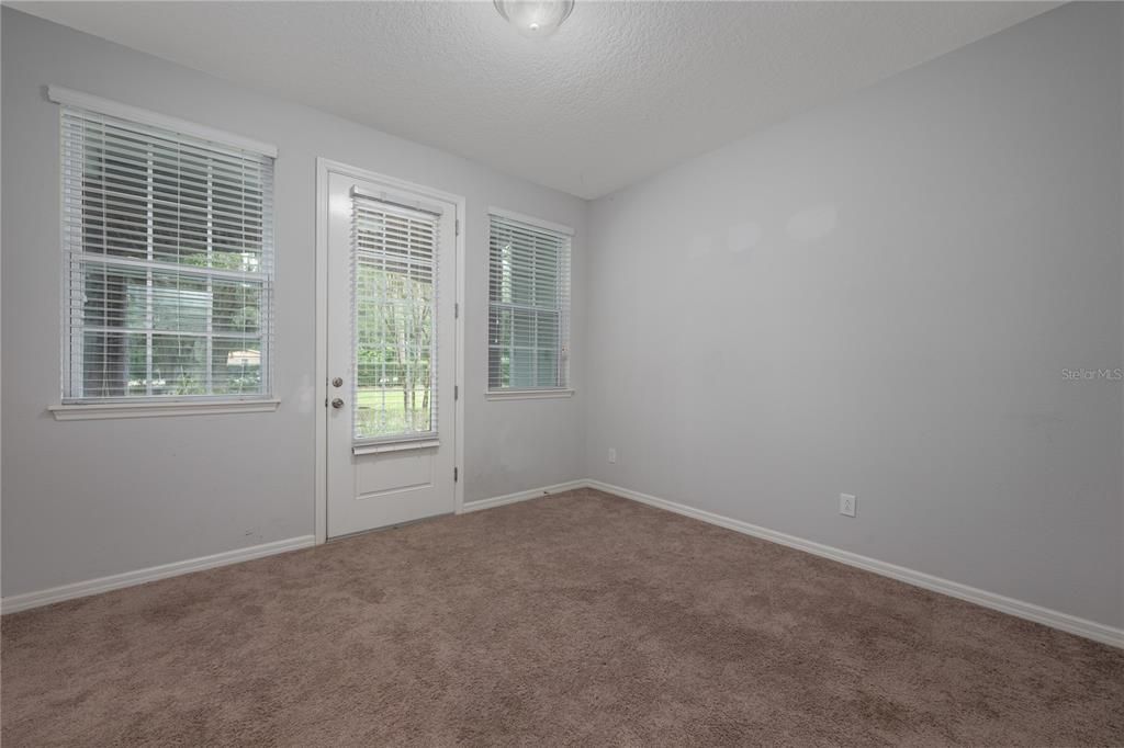 Active With Contract: $445,000 (3 beds, 3 baths, 1820 Square Feet)