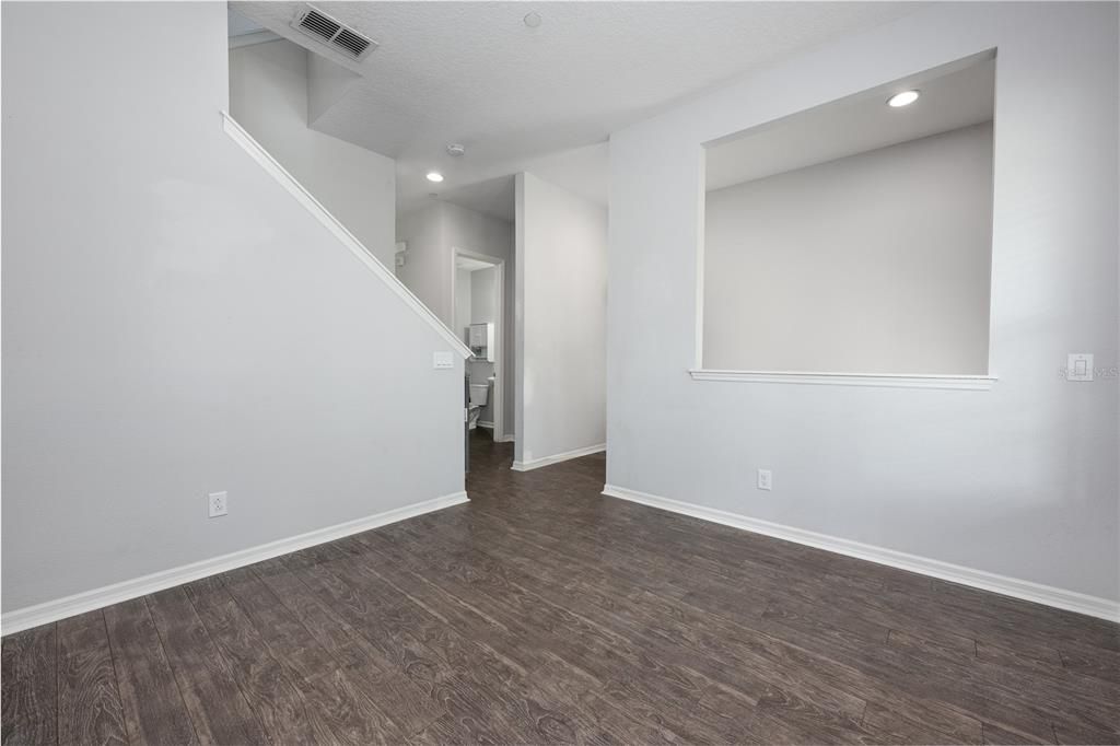 Active With Contract: $445,000 (3 beds, 3 baths, 1820 Square Feet)