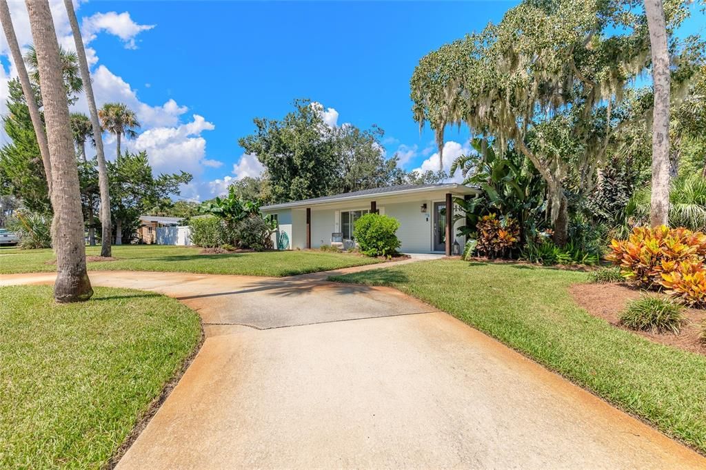 Недавно продано: $411,000 (3 спален, 2 ванн, 1558 Квадратных фут)