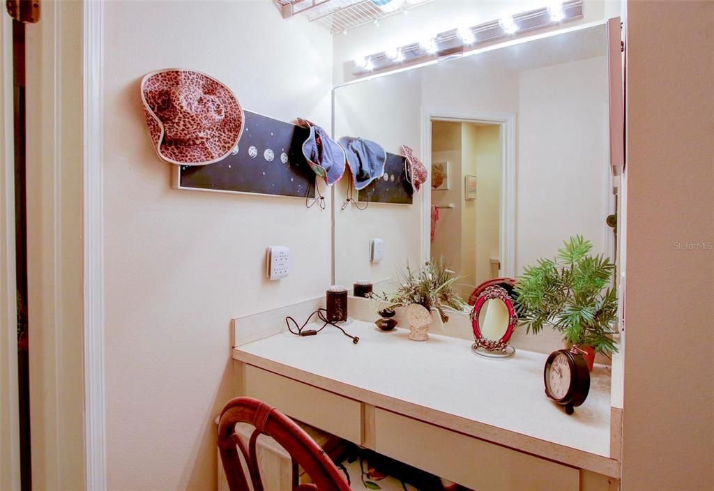 На продажу: $155,000 (2 спален, 2 ванн, 1439 Квадратных фут)