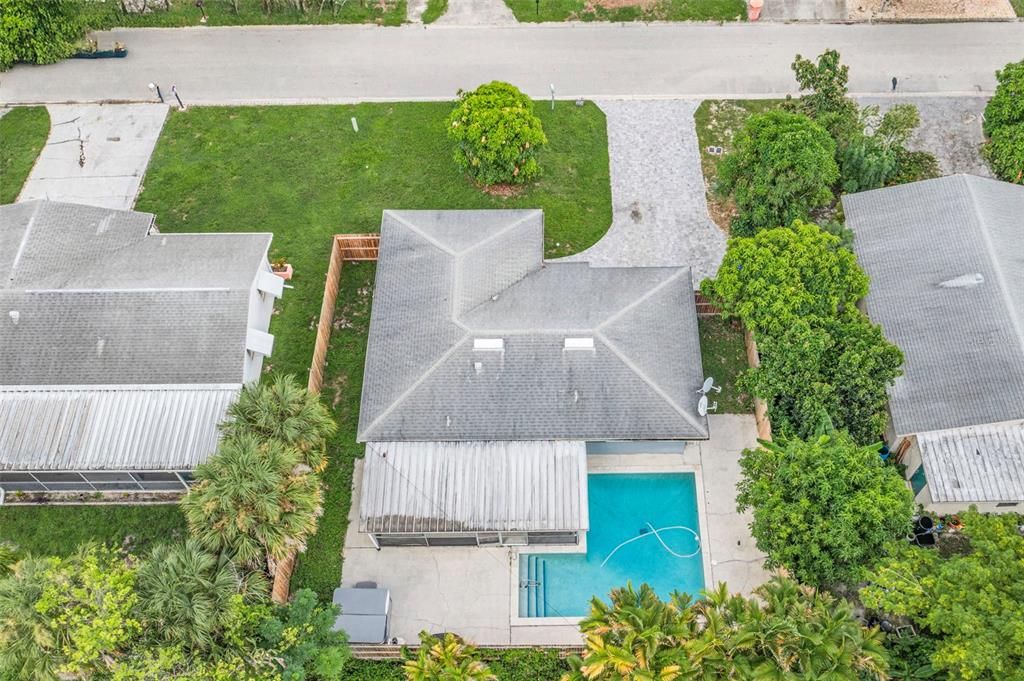 待售: $230,000 (2 贝兹, 2 浴室, 960 平方英尺)