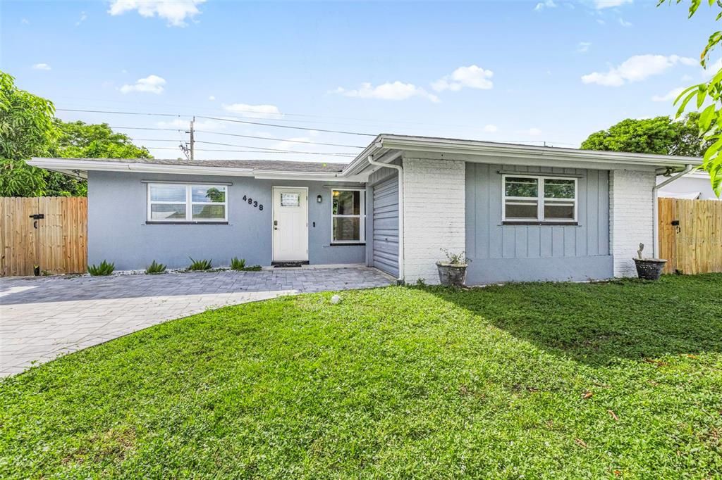 待售: $230,000 (2 贝兹, 2 浴室, 960 平方英尺)