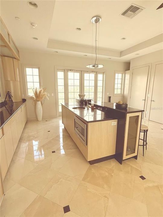 待售: $19,750,000 (6 贝兹, 6 浴室, 9328 平方英尺)