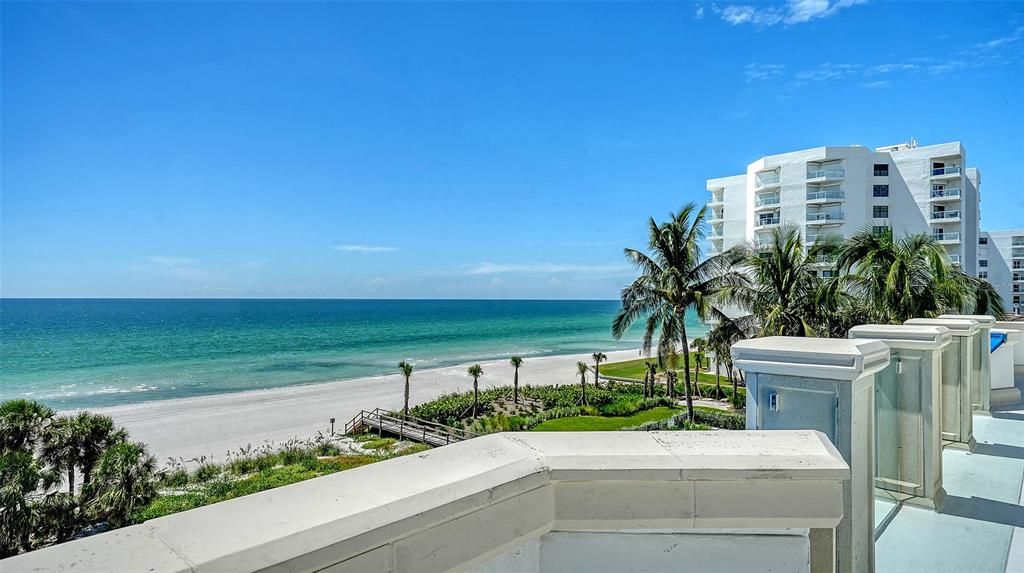 待售: $19,750,000 (6 贝兹, 6 浴室, 9328 平方英尺)