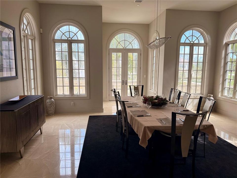 待售: $19,750,000 (6 贝兹, 6 浴室, 9328 平方英尺)