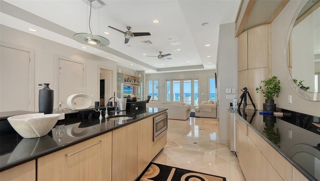 待售: $19,750,000 (6 贝兹, 6 浴室, 9328 平方英尺)