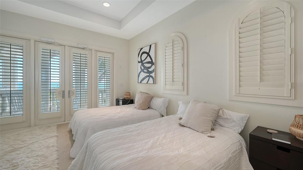 待售: $19,750,000 (6 贝兹, 6 浴室, 9328 平方英尺)