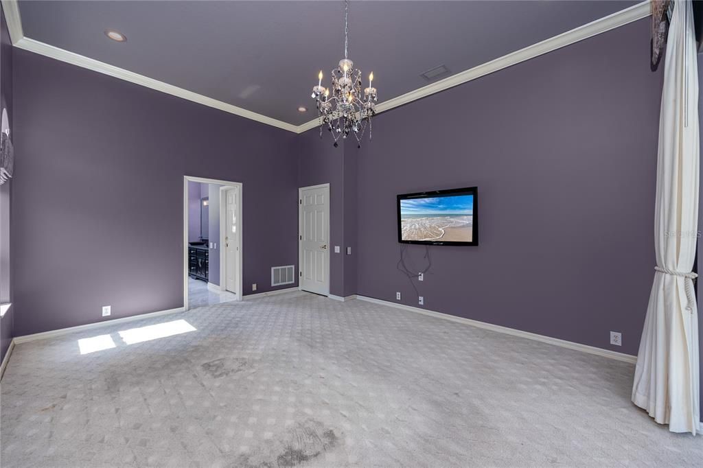 For Sale: $945,000 (5 beds, 3 baths, 3140 Square Feet)