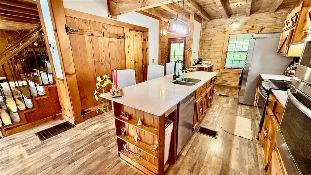 For Sale: $679,900 (4 beds, 3 baths, 2295 Square Feet)