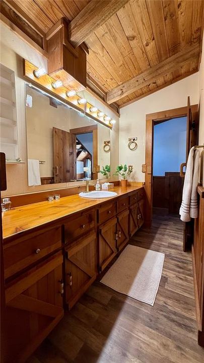 For Sale: $679,900 (4 beds, 3 baths, 2295 Square Feet)