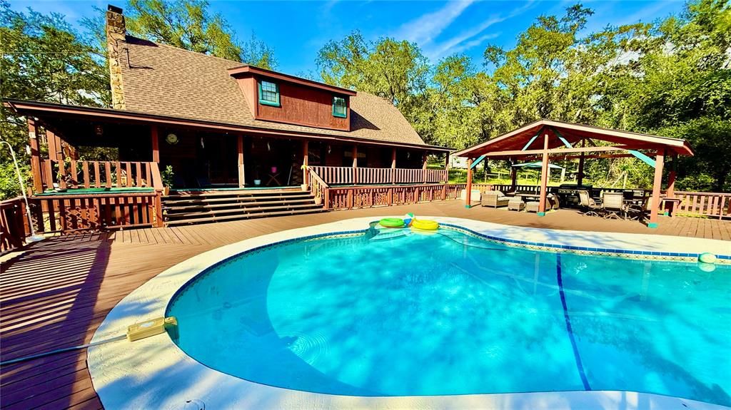 For Sale: $679,900 (4 beds, 3 baths, 2295 Square Feet)