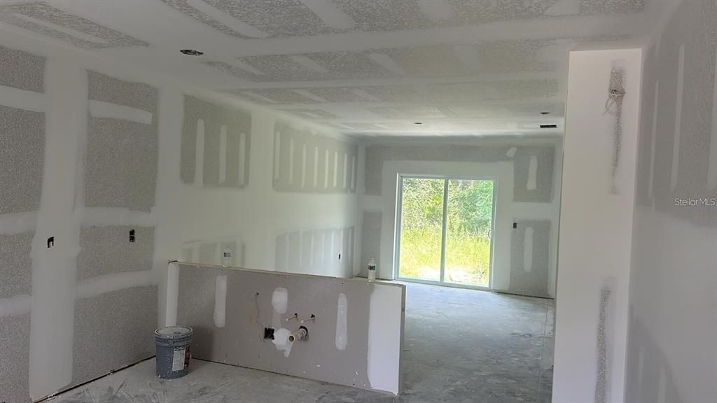For Sale: $317,000 (6 beds, 0 baths, 2324 Square Feet)