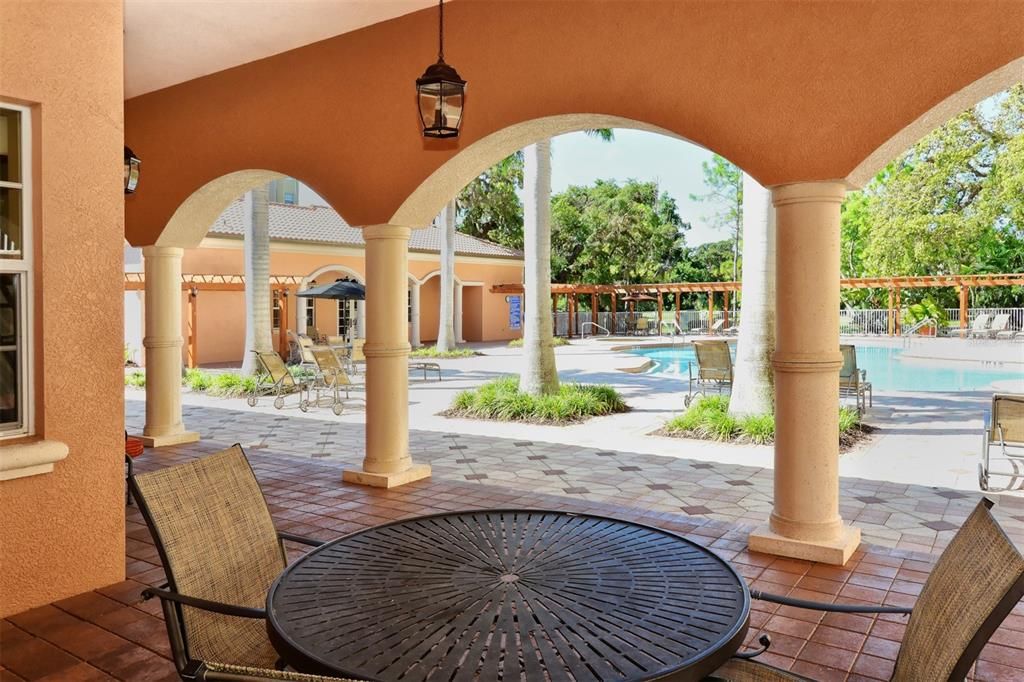 Activo con contrato: $499,000 (3 camas, 3 baños, 1825 Pies cuadrados)